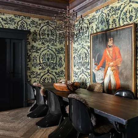 Castelli - By Lovecomo